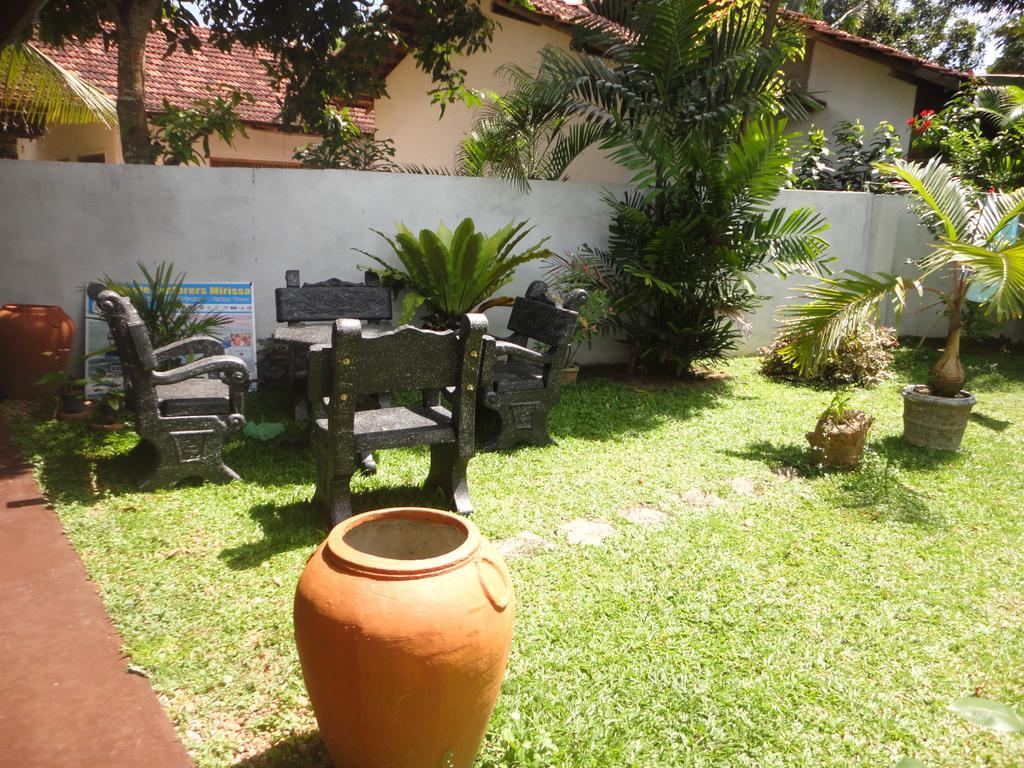 Sandu Guest Mirissa Exterior foto